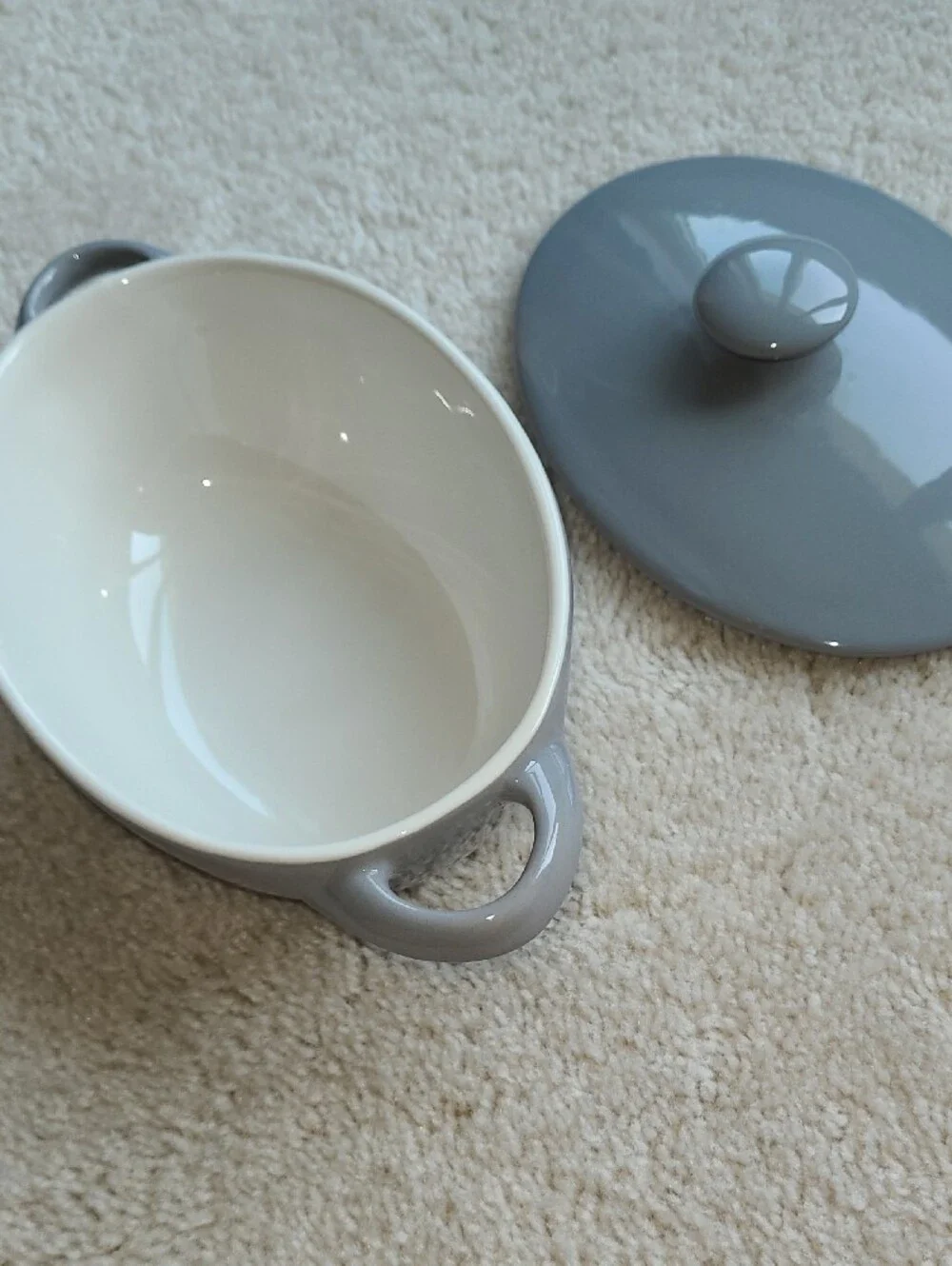 NWOT-Small Gray Casserole Dish with Lid.